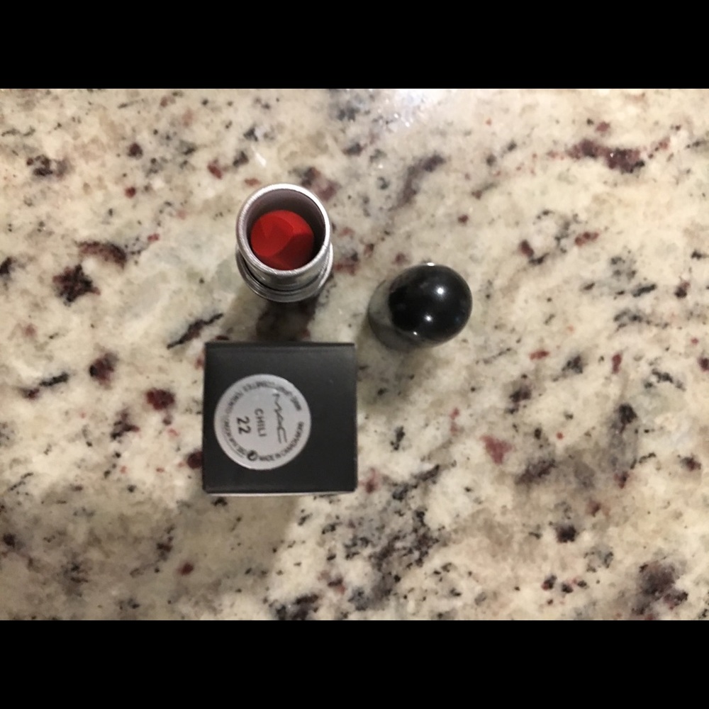 Women’s matte lipstick